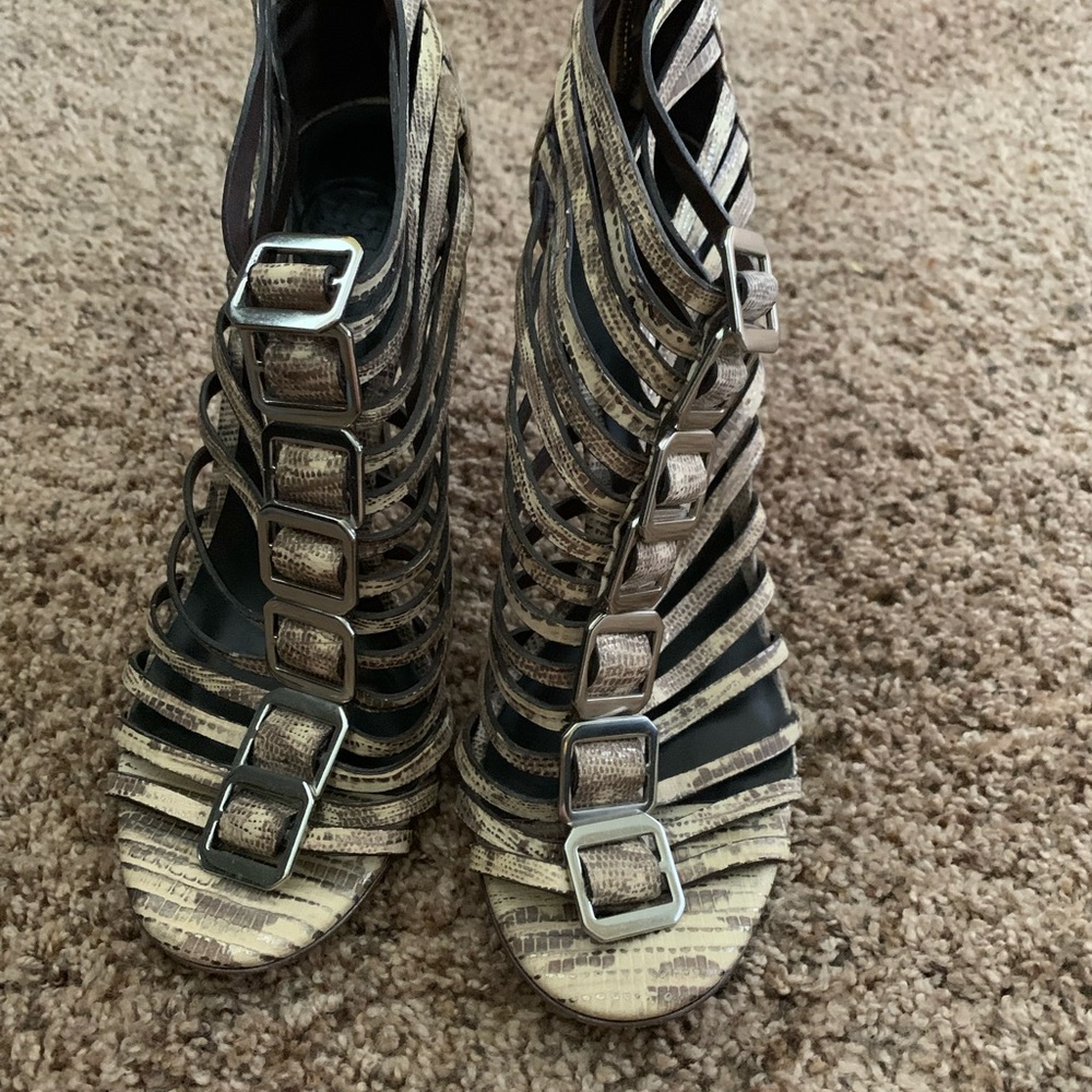 Tory Burch sandals EUC 8